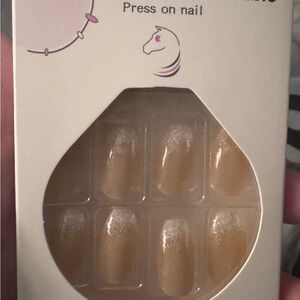 Press On Nails in Tan